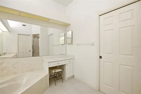 5576 Country Club Way Sarasota FL 34243