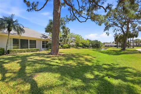 5576 Country Club Way Sarasota FL 34243