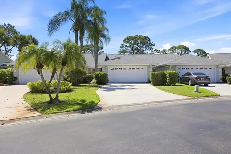 5576 Country Club Way Sarasota FL 34243