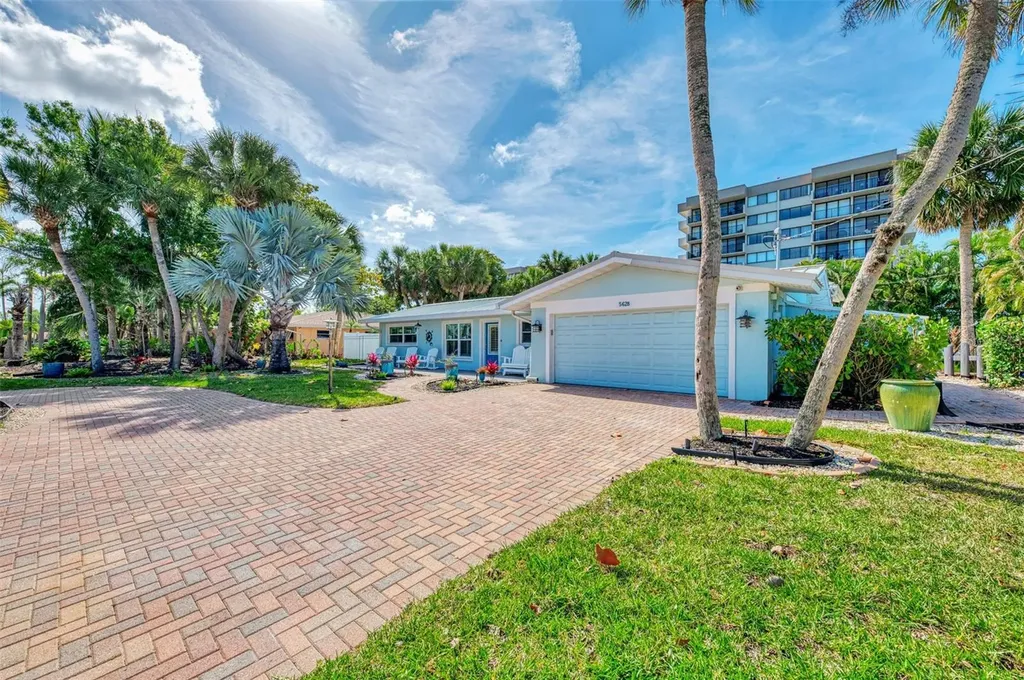 5628 Cape Leyte Drive Sarasota FL 34242