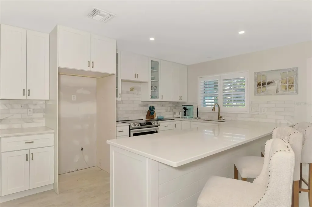 5628 Cape Leyte Drive Sarasota FL 34242