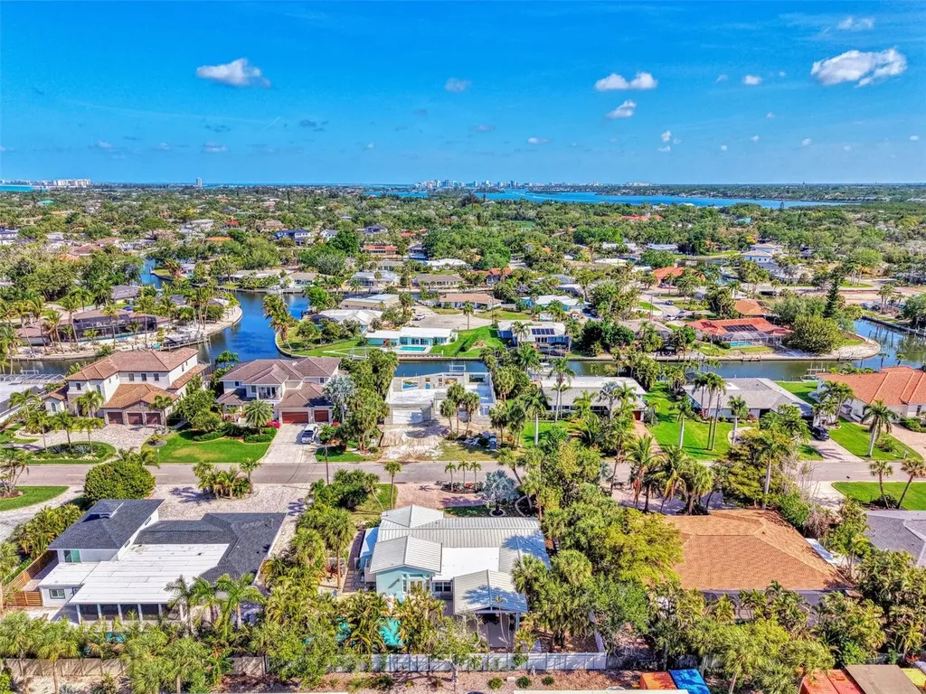 5628 Cape Leyte Drive Sarasota FL 34242