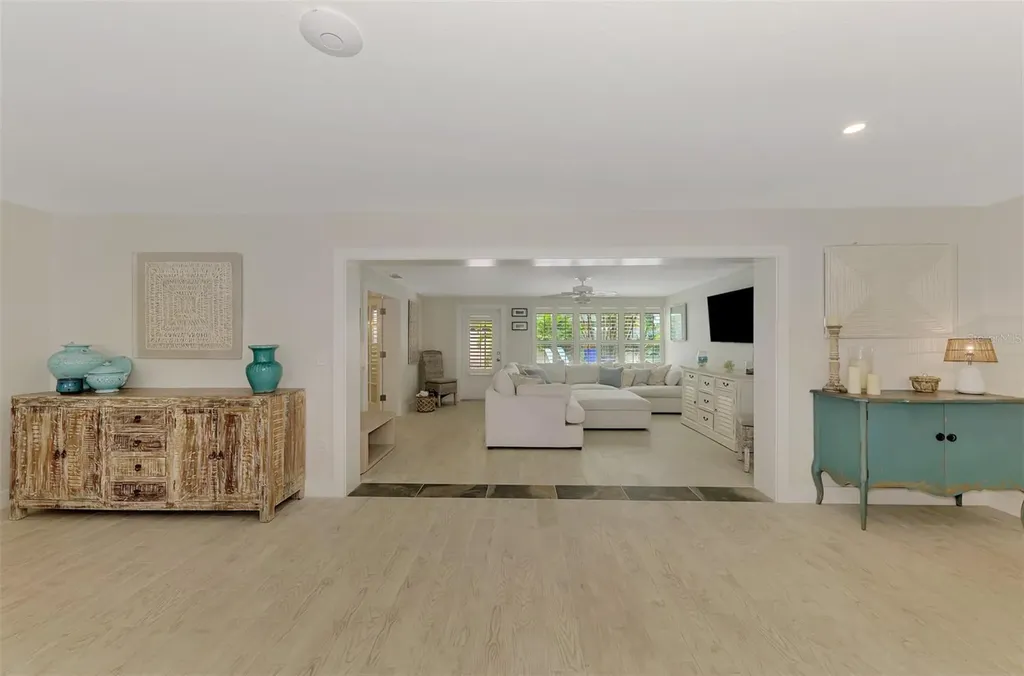 5628 Cape Leyte Drive Sarasota FL 34242