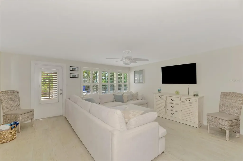 5628 Cape Leyte Drive Sarasota FL 34242