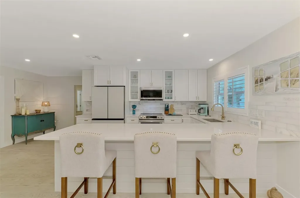 5628 Cape Leyte Drive Sarasota FL 34242