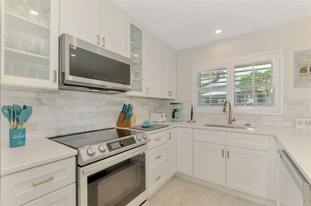 5628 Cape Leyte Drive Sarasota FL 34242