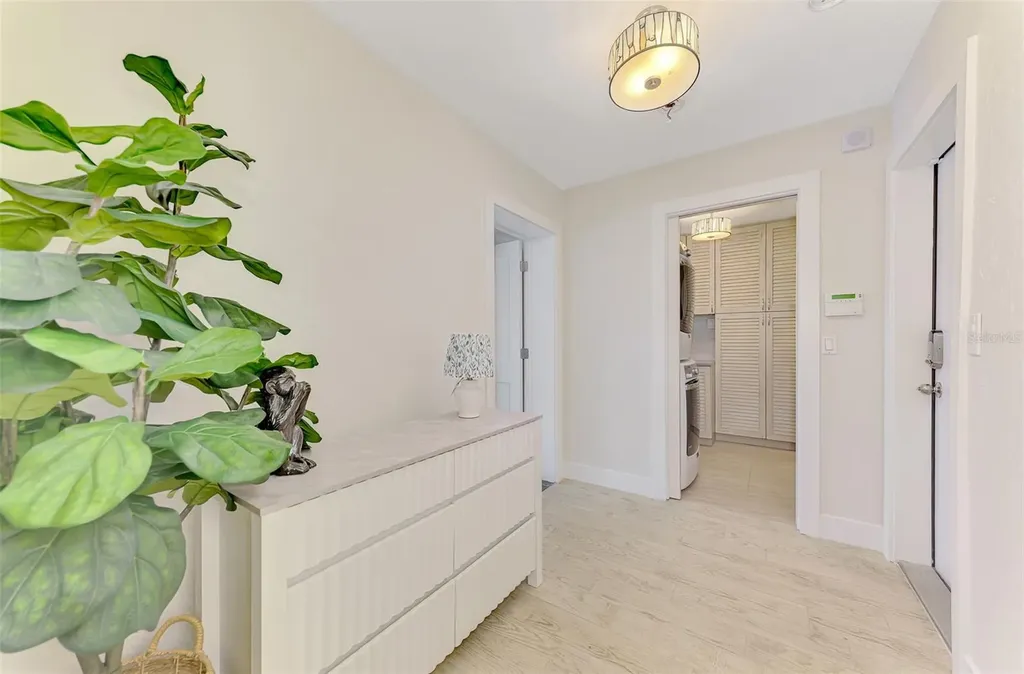 5628 Cape Leyte Drive Sarasota FL 34242