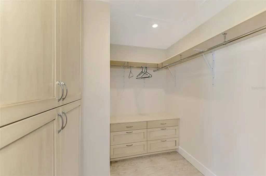 5628 Cape Leyte Drive Sarasota FL 34242