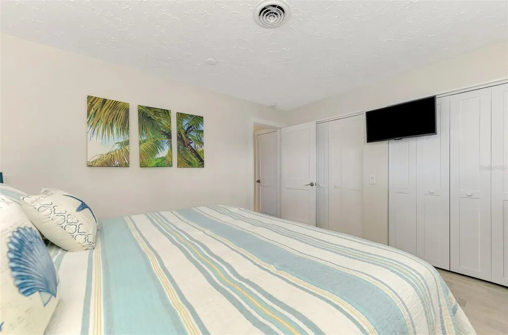 5628 Cape Leyte Drive Sarasota FL 34242