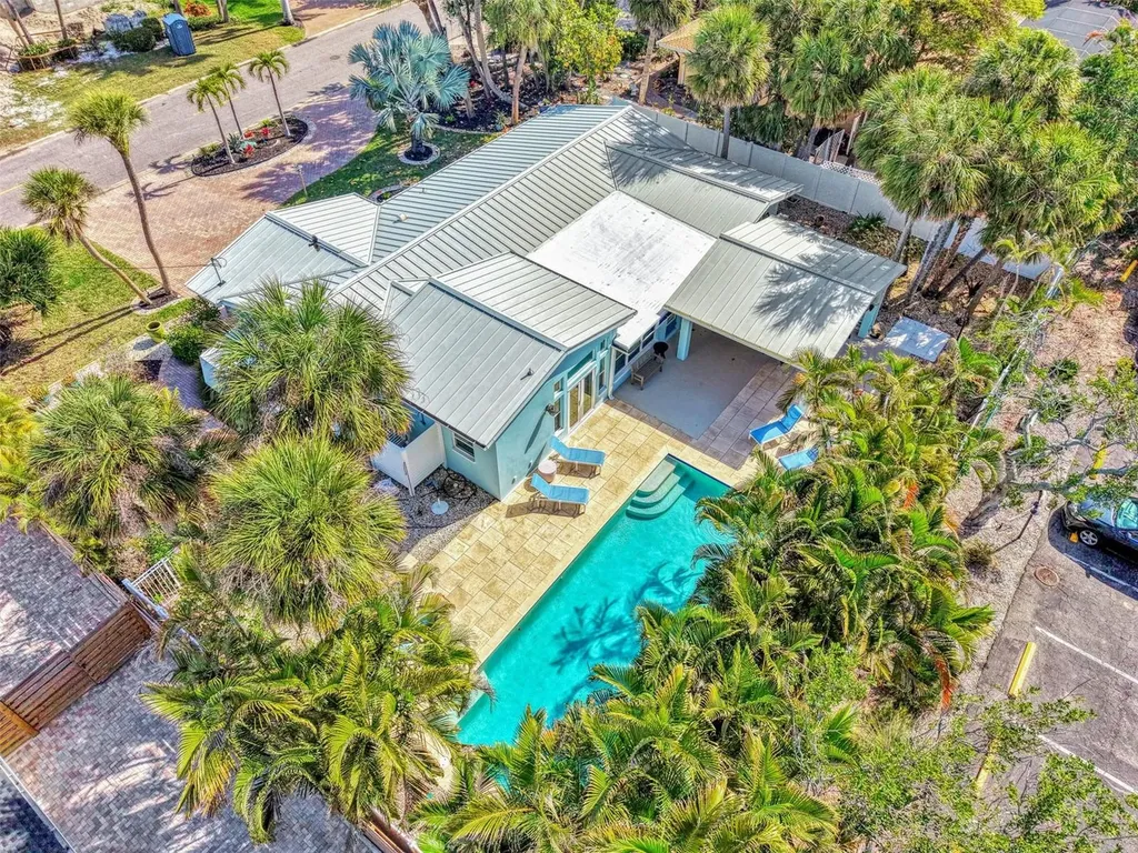 5628 Cape Leyte Drive Sarasota FL 34242