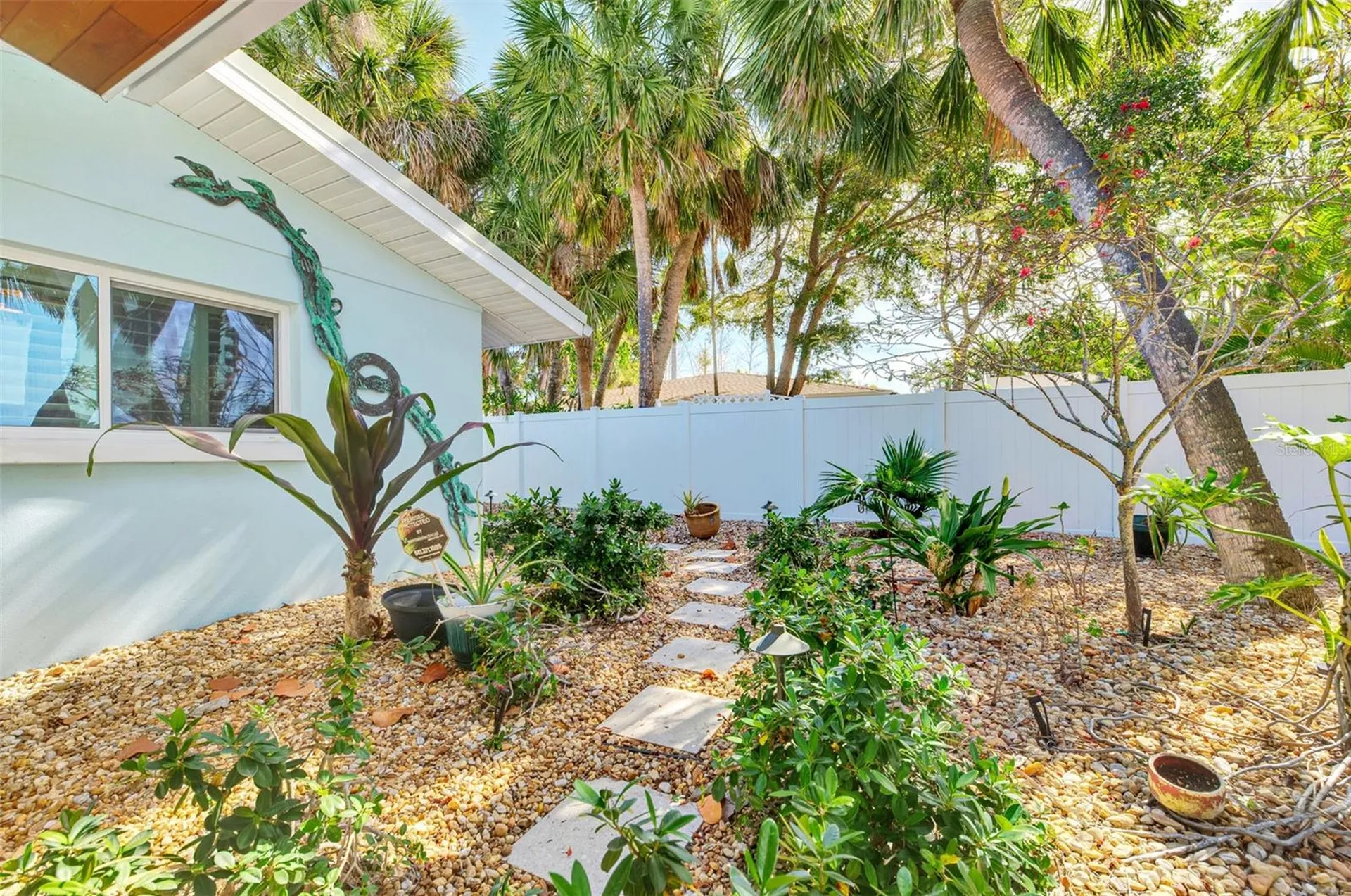5628 Cape Leyte Drive Sarasota FL 34242