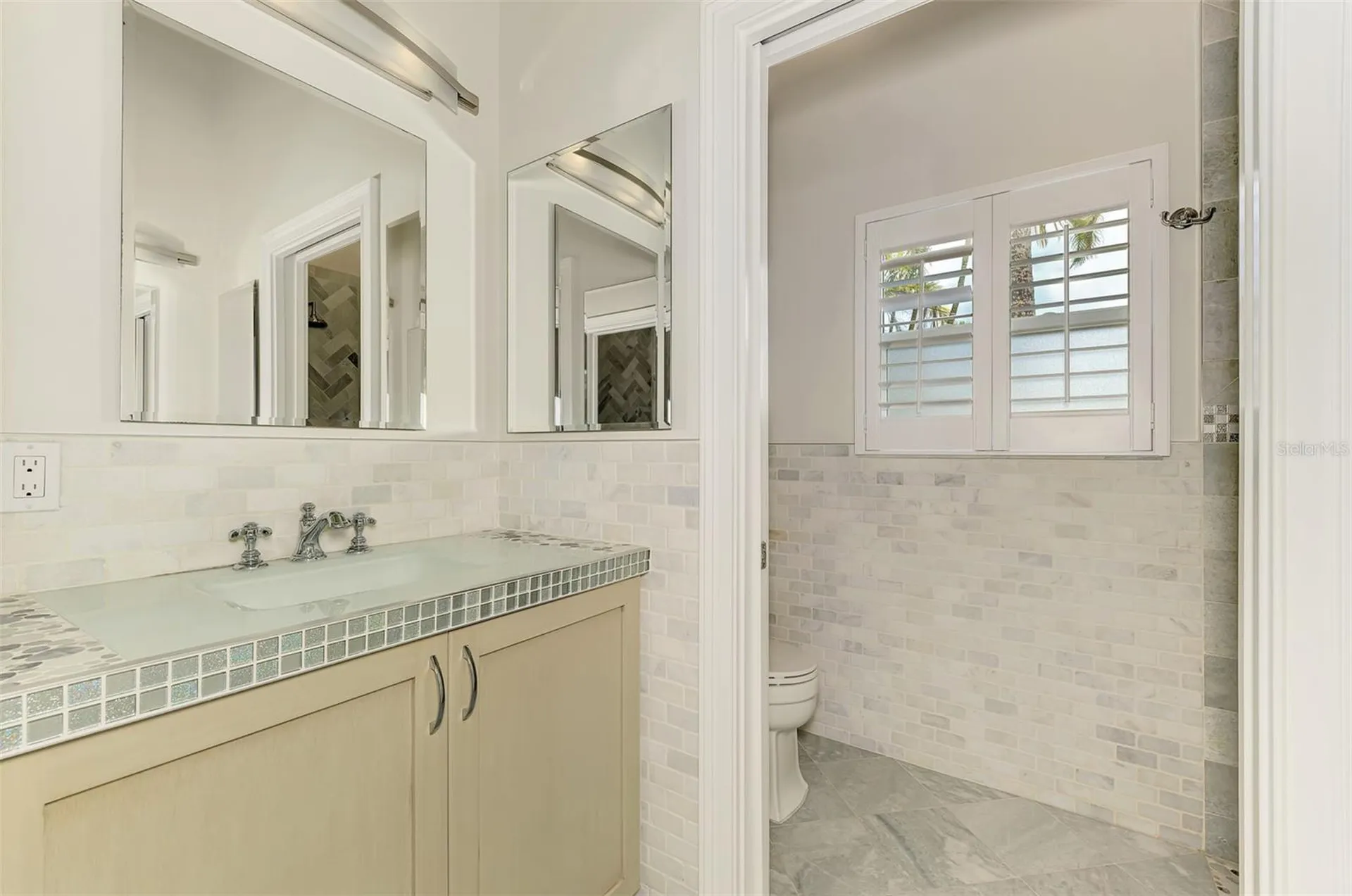 5628 Cape Leyte Drive Sarasota FL 34242