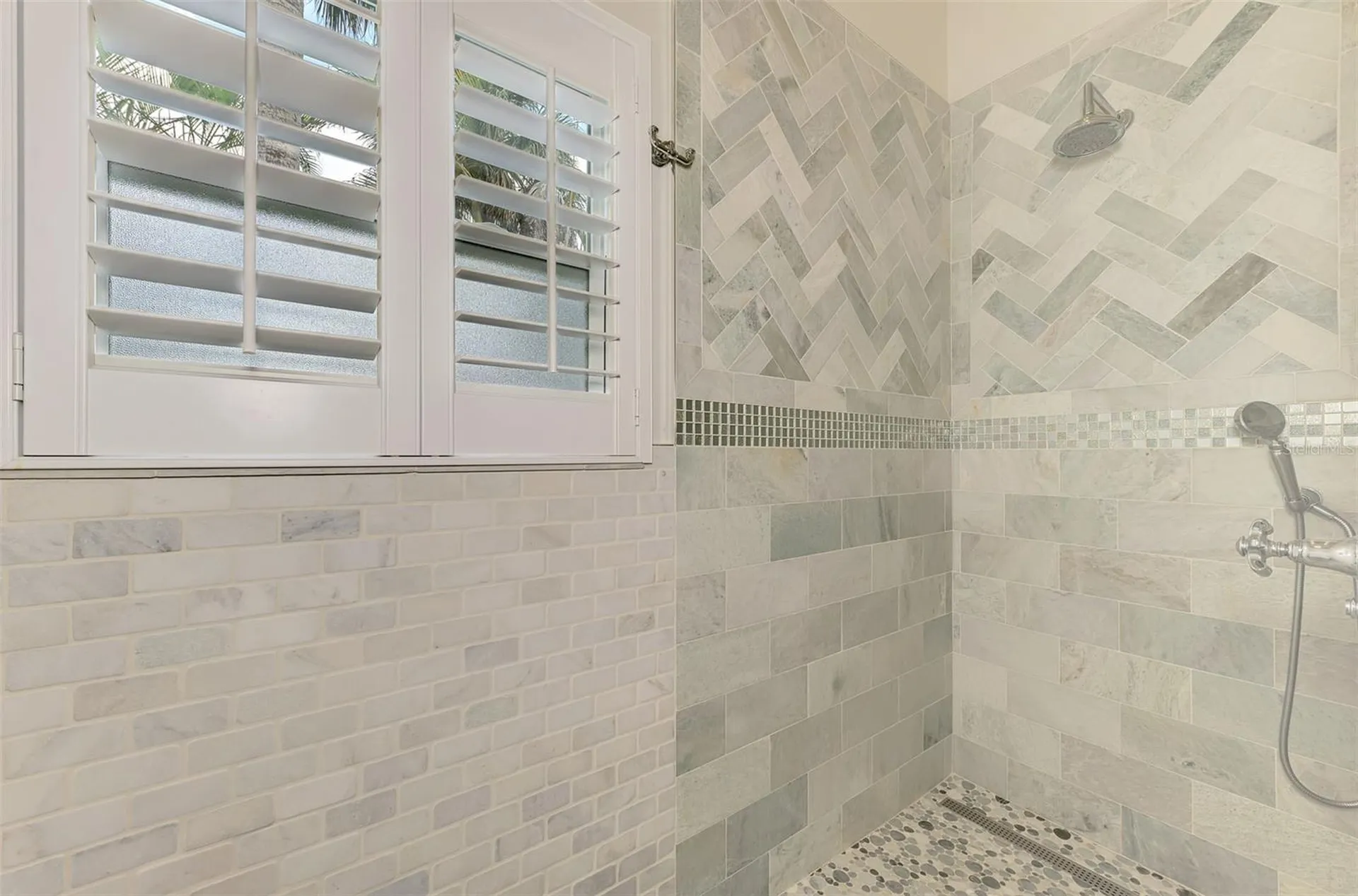 5628 Cape Leyte Drive Sarasota FL 34242