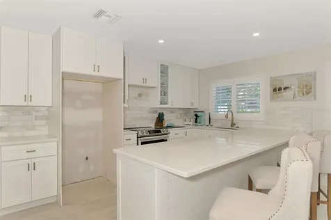 5628 Cape Leyte Drive Sarasota FL 34242