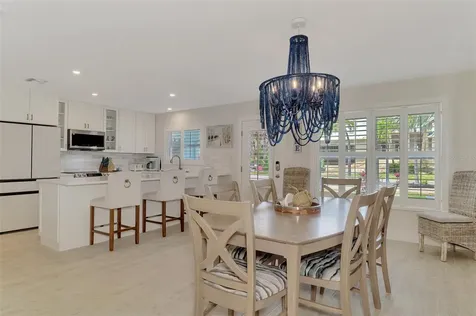 5628 Cape Leyte Drive Sarasota FL 34242