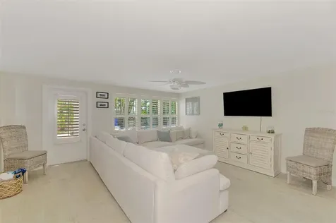 5628 Cape Leyte Drive Sarasota FL 34242