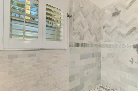 5628 Cape Leyte Drive Sarasota FL 34242