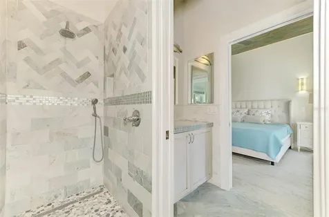 5628 Cape Leyte Drive Sarasota FL 34242
