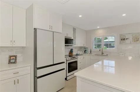 5628 Cape Leyte Drive Sarasota FL 34242