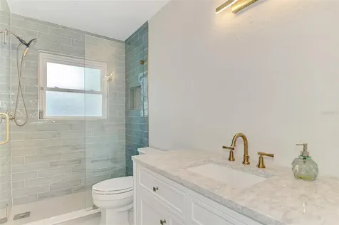 5628 Cape Leyte Drive Sarasota FL 34242