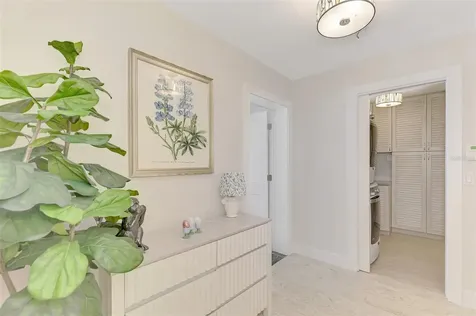 5628 Cape Leyte Drive Sarasota FL 34242