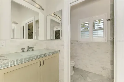 5628 Cape Leyte Drive Sarasota FL 34242