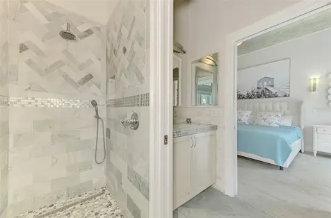 5628 Cape Leyte Drive Sarasota FL 34242