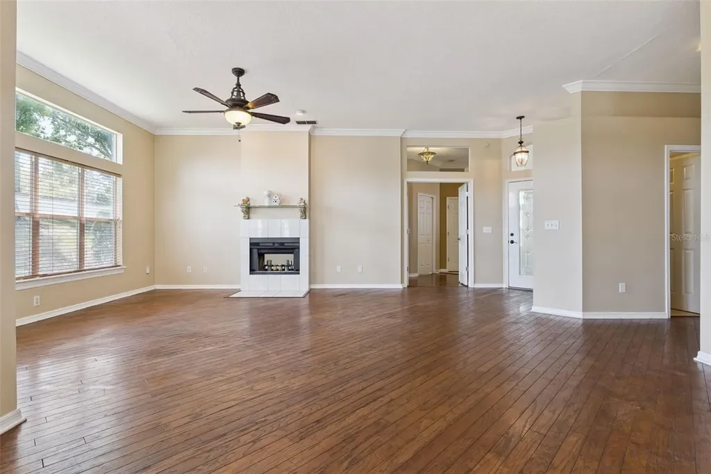 204 Wimbledon Circle Lake Mary FL 32746
