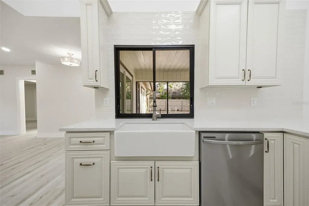 1204 Moondale Court Valrico FL 33596