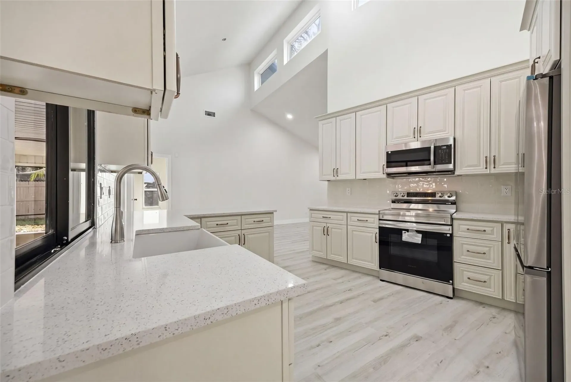 1204 Moondale Court Valrico FL 33596