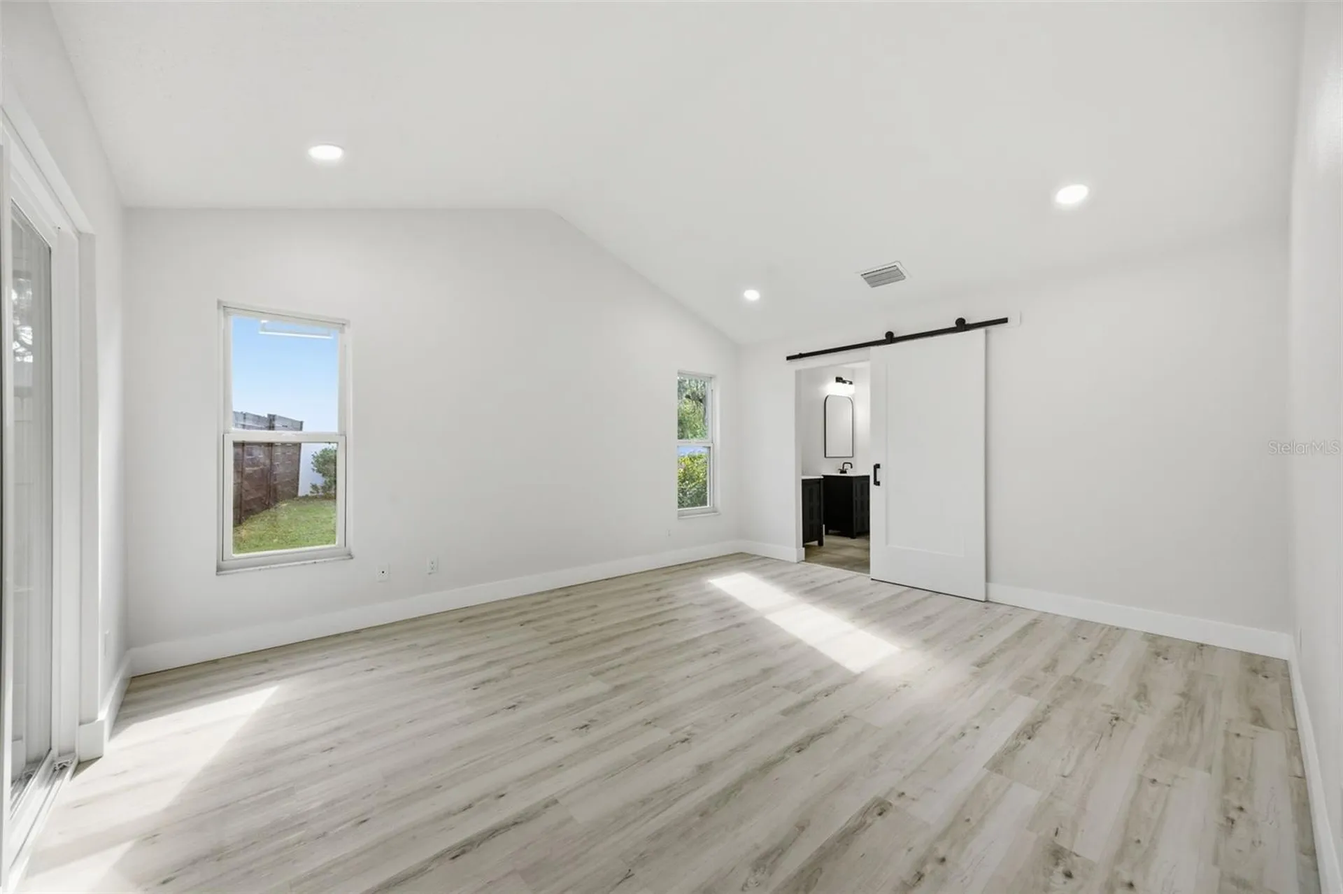 1204 Moondale Court Valrico FL 33596