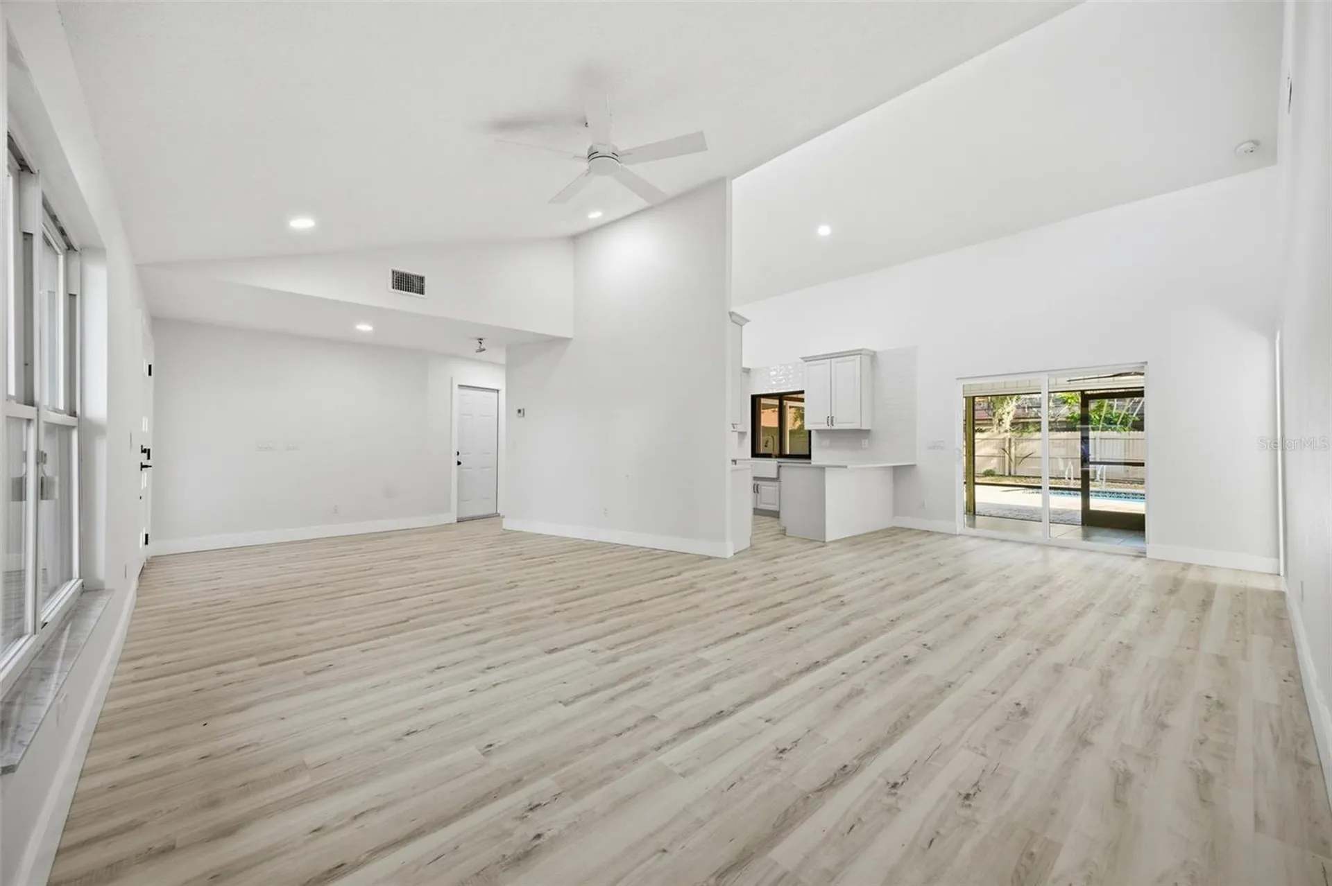 1204 Moondale Court Valrico FL 33596