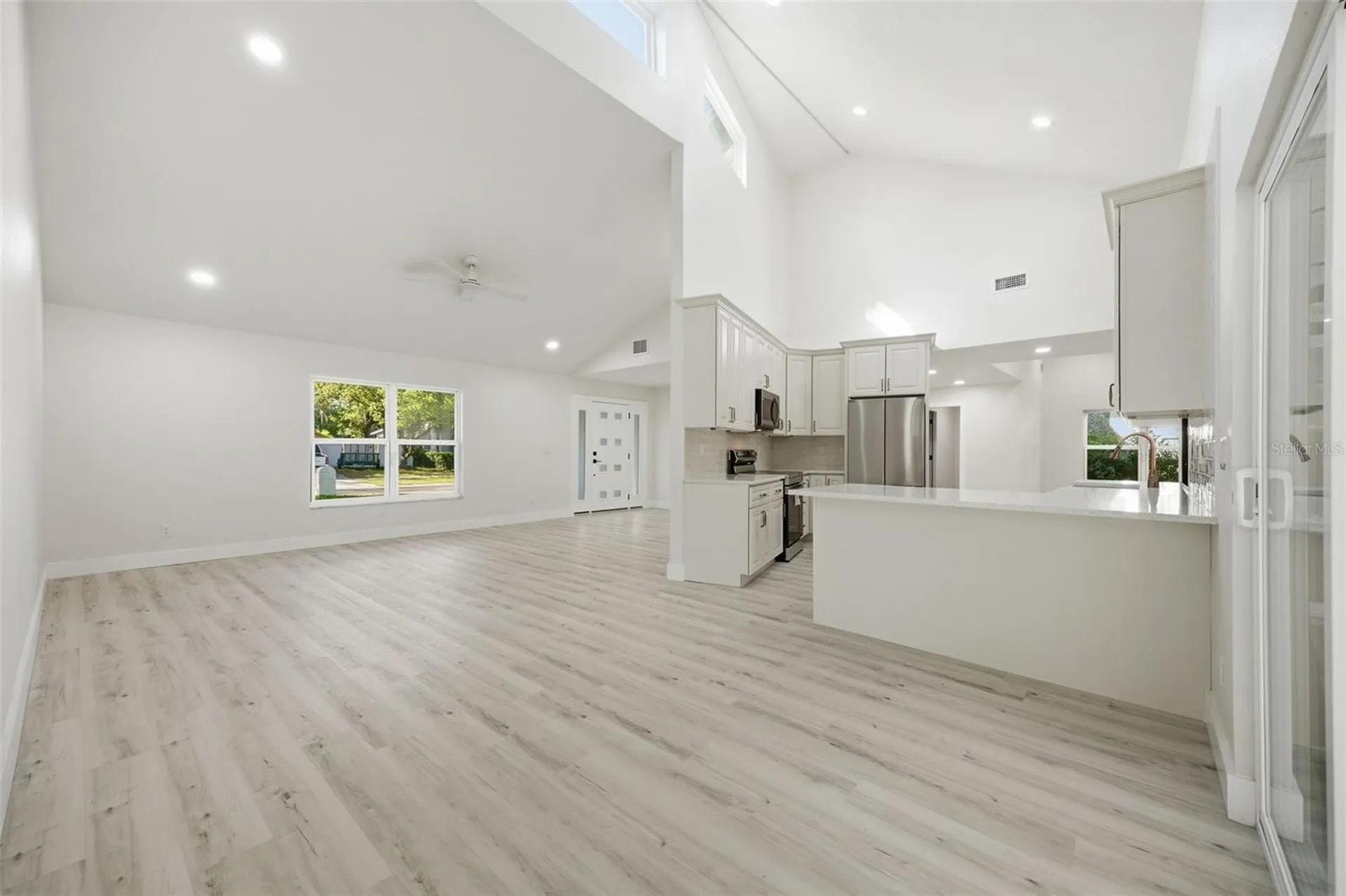 1204 Moondale Court Valrico FL 33596
