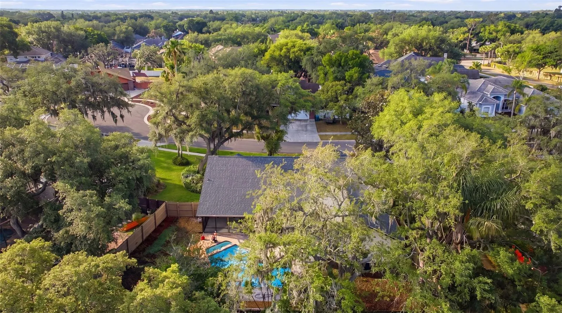 1204 Moondale Court Valrico FL 33596