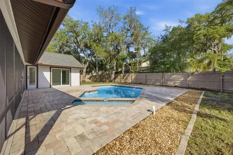 1204 Moondale Court Valrico FL 33596