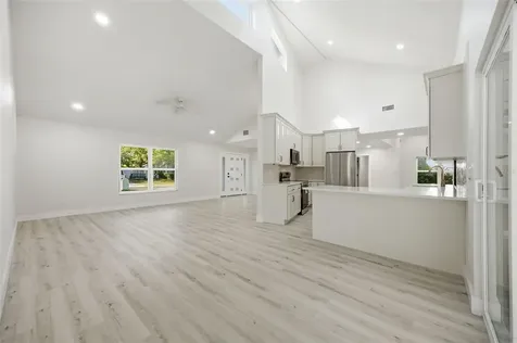 1204 Moondale Court Valrico FL 33596