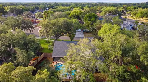 1204 Moondale Court Valrico FL 33596