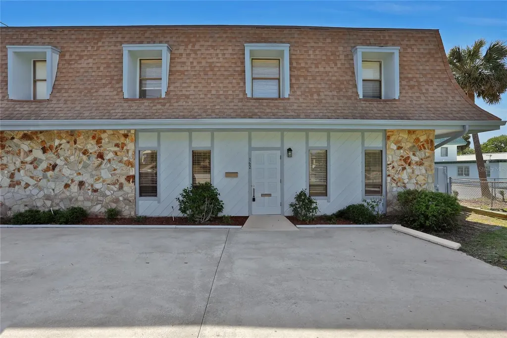 162 S Peninsula Drive Daytona Beach FL 32118