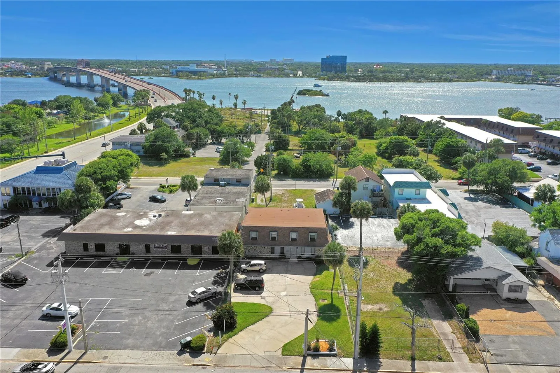 162 S Peninsula Drive Daytona Beach FL 32118