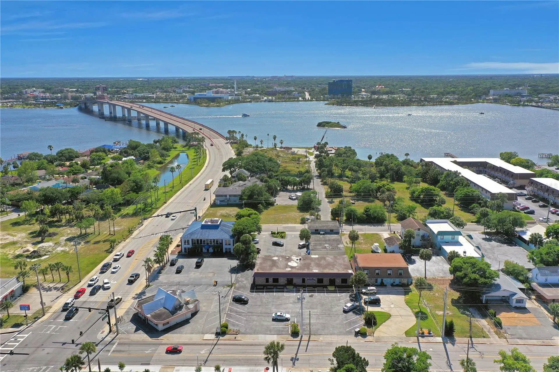 162 S Peninsula Drive Daytona Beach FL 32118