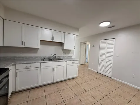 6104 SW 12th Place Gainesville FL 32607