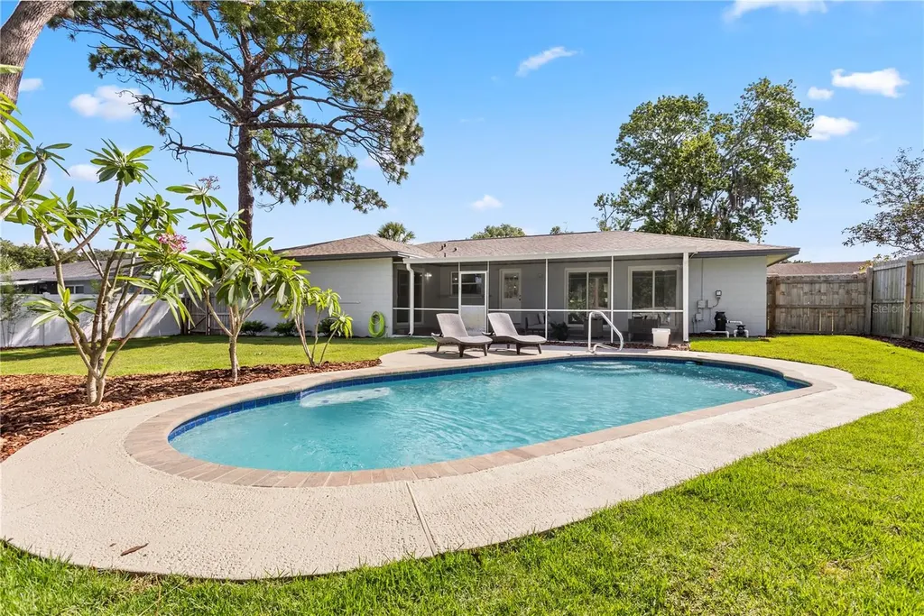 516 Oakwood Court Altamonte Springs FL 32714