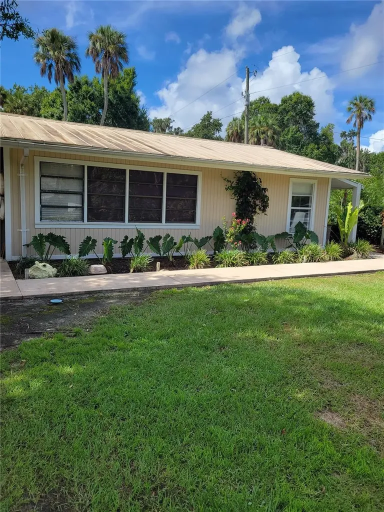 5031 Valencia Street Lake Wales FL 33853