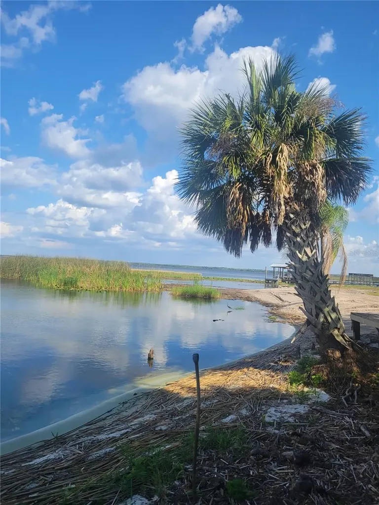 5031 Valencia Street Lake Wales FL 33853