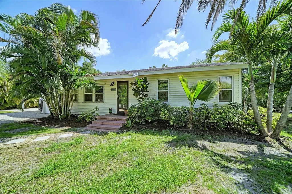 3710 Rilma Avenue Sarasota FL 34234