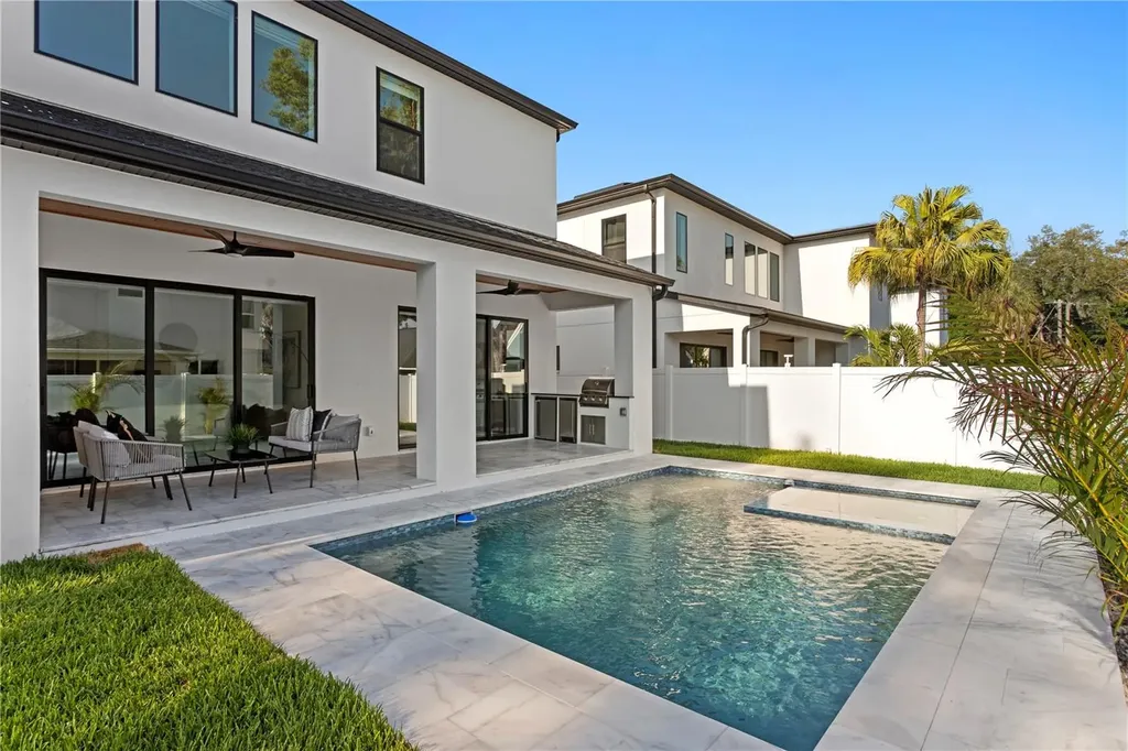 3206 W La Salle Street Tampa FL 33607