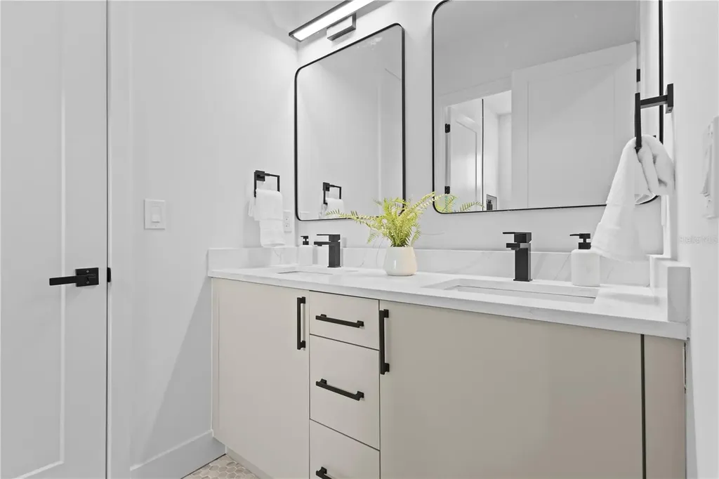 3206 W La Salle Street Tampa FL 33607