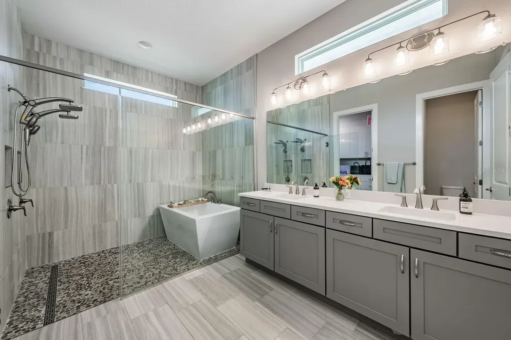 10470 Purple Thistle Way San Antonio FL 33576