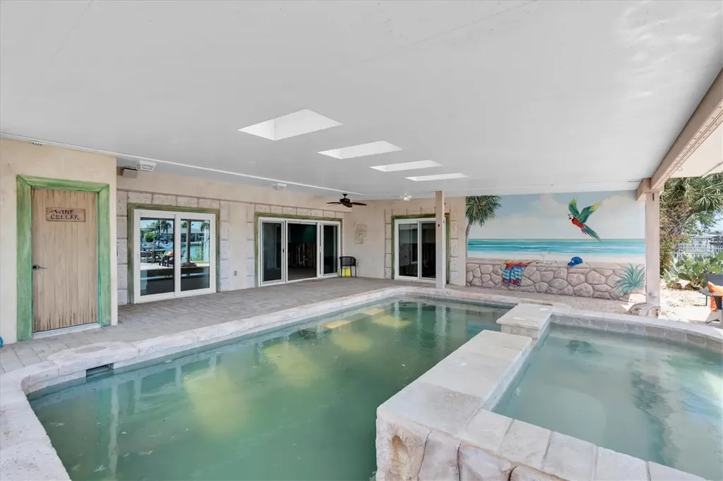 11870 6th Street E Treasure Island FL 33706