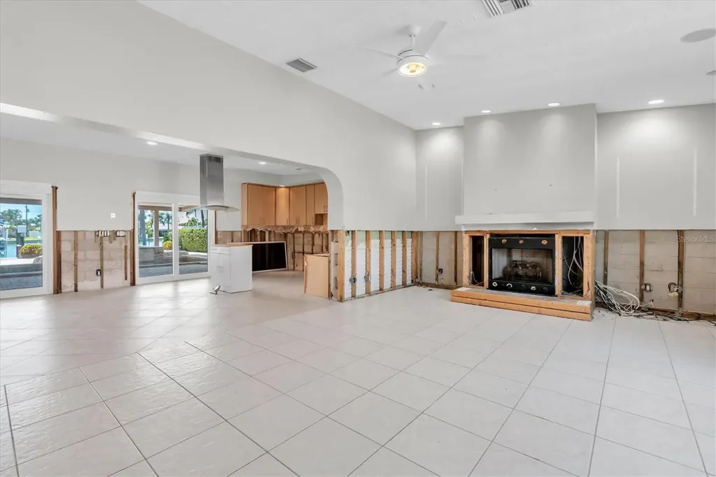 11870 6th Street E Treasure Island FL 33706